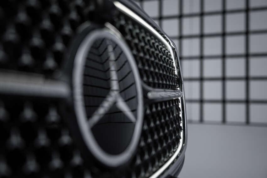 Mercedes-Benz E-Class W214 2024 – Hibrid ringkas, jarak EV hingga 115 km; MBUX Superscreen 1606421
