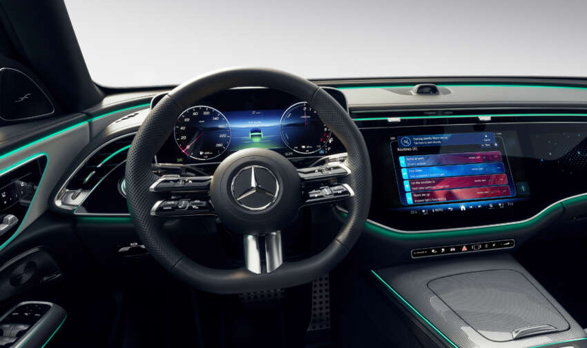 Mercedes-Benz E-Class W214 2024 – Hibrid ringkas, jarak EV hingga 115 km; MBUX Superscreen 1606434