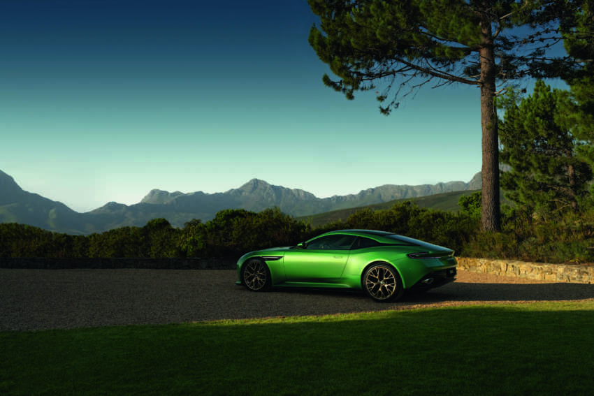 Aston Martin DB12 debuts – 680 PS/800 Nm V8, 0-96 km/h in 3.5s, 323 km/h; all-new in-house infotainment 1618568