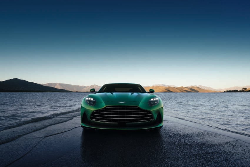 Aston Martin DB12 debuts – 680 PS/800 Nm V8, 0-96 km/h in 3.5s, 323 km/h; all-new in-house infotainment 1618594