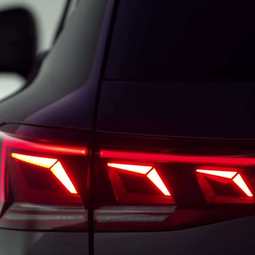 Volkswagen Touareg 2023 <em>facelift</em> dalam <em>teaser</em> terbaru — lancar 24 Mei, lampu IQ.Light, lampu logo belakang 1617216