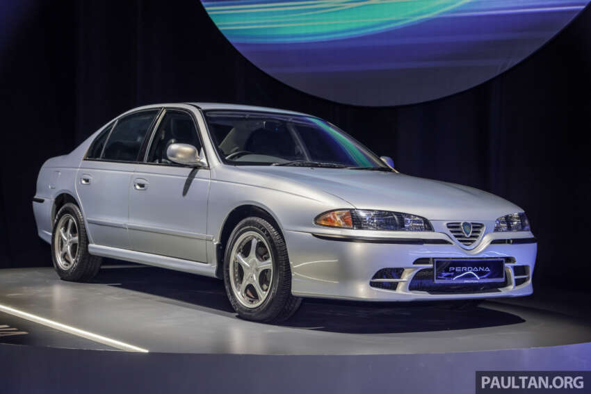 Proton celebrated its 40th anniversary yesterday – landmark cars grace X90 launch, special edition soon? 1610368