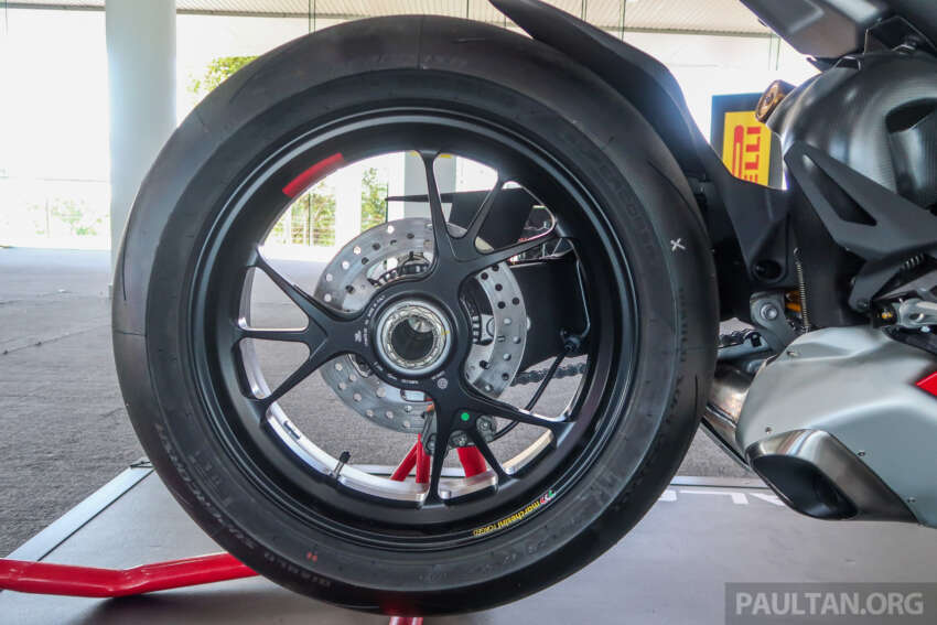 Ducati Panigale V4R dilancarkan di Malaysia – RM460k 1619573