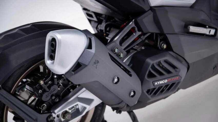 Kymco KRV 200 masuk pasaran Eropah – enjin 175 cc 17 hp, tork 15.6 Nm, casis sporty seperti skuter maxi 1617268