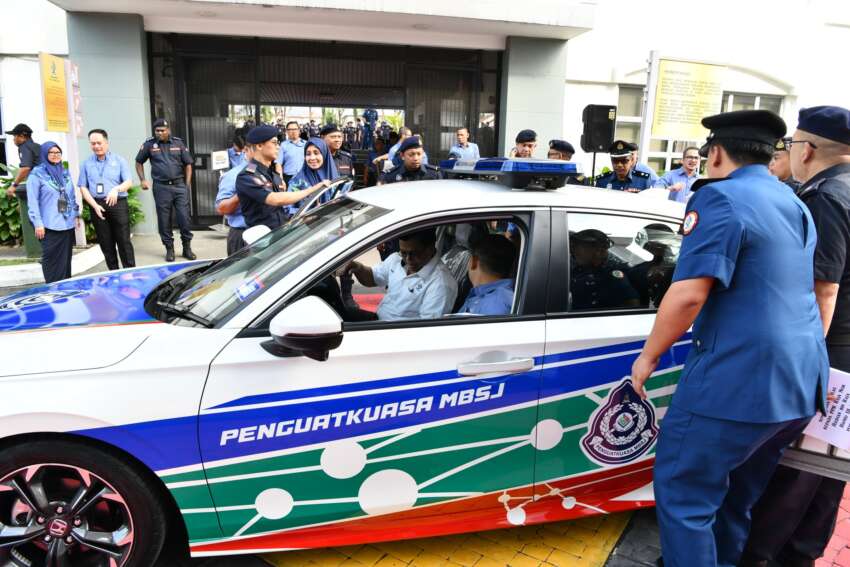 MBSJ gets Honda Civic FE patrol car – 1.5L turbo sedan with ‘Penguatkuasa’ livery to roam Subang 1615387