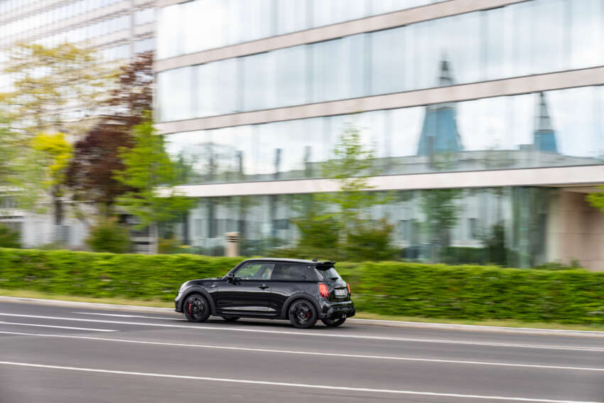 2023 MINI John Cooper Works 1to6 Edition – 231 PS, six-speed manual only; limited to 999 units worldwide 1615512