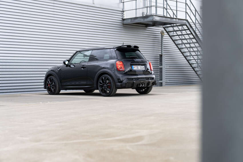 2023 MINI John Cooper Works 1to6 Edition – 231 PS, six-speed manual only; limited to 999 units worldwide 1615525