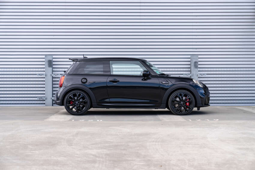 2023 MINI John Cooper Works 1to6 Edition – 231 PS, six-speed manual only; limited to 999 units worldwide 1615536
