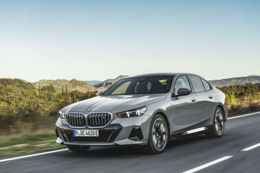 BMW i5 dan BMW 5 Series G60 2024 — M60 xDrive sehingga 601 hp; AirConsole permainan dalaman 1617942