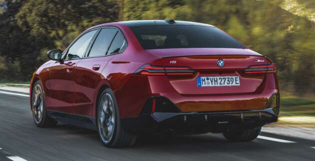 BMW i5 dan BMW 5 Series G60 2024 — M60 xDrive sehingga 601 hp; AirConsole permainan dalaman