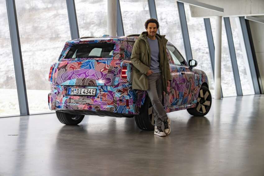 New MINI Cooper and Countryman teased side by side 1611664