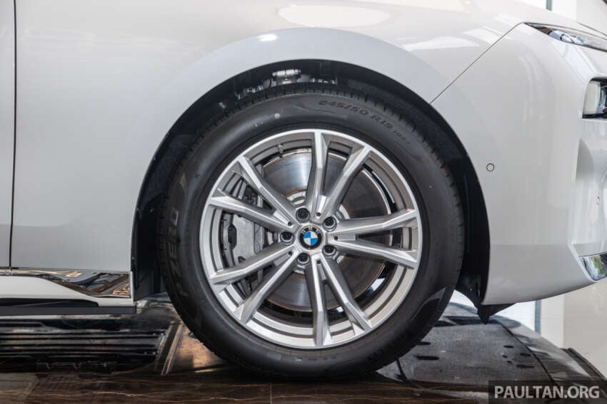 BMW 750e xDrive Pure Excellence 2023 di Malaysia – PHEV CKD; 489 PS, 87 km jarak EV; dari RM613k 1620964