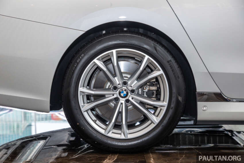 BMW 750e xDrive Pure Excellence 2023 di Malaysia – PHEV CKD; 489 PS, 87 km jarak EV; dari RM613k 1620965