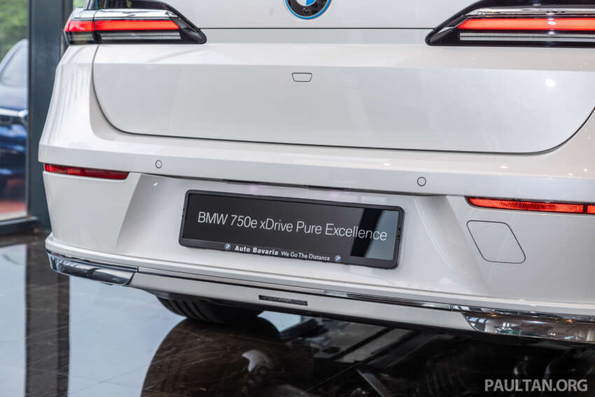 BMW 750e xDrive Pure Excellence 2023 di Malaysia – PHEV CKD; 489 PS, 87 km jarak EV; dari RM613k 1620971
