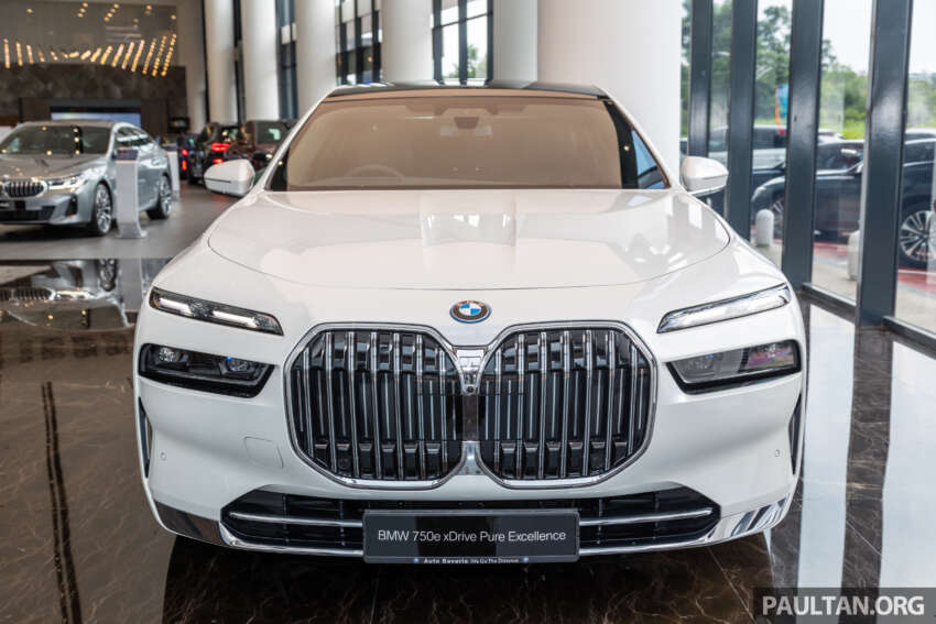 BMW 750e xDrive Pure Excellence 2023 di Malaysia – PHEV CKD; 489 PS, 87 km jarak EV; dari RM613k 1620949