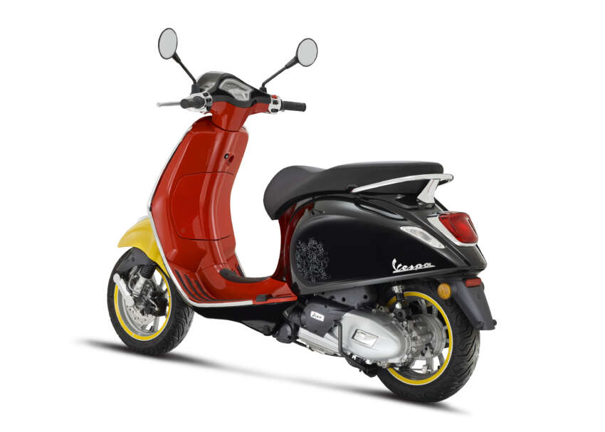 Disney Mickey Mouse Edition by Vespa revealed 1630799