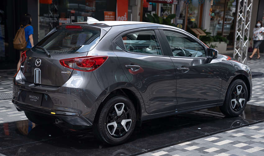 Mazda 2 2023 <em>facelift</em> diperkenal di Thailand — sedan dan hatchback, 1.3L petrol/1.5L diesel, 10 varian 1631489