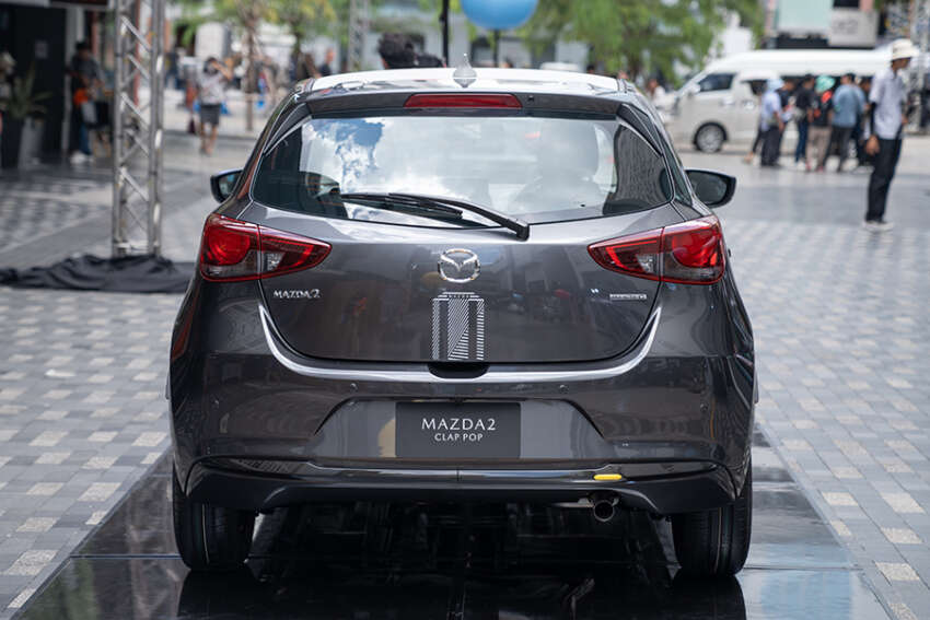 Mazda 2 2023 <em>facelift</em> diperkenal di Thailand — sedan dan hatchback, 1.3L petrol/1.5L diesel, 10 varian 1631491