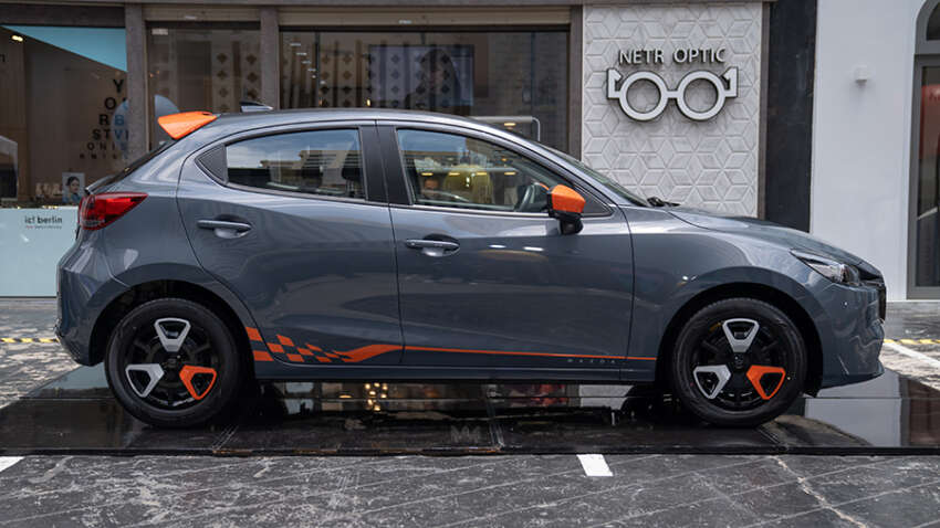Mazda 2 2023 <em>facelift</em> diperkenal di Thailand — sedan dan hatchback, 1.3L petrol/1.5L diesel, 10 varian 1631501