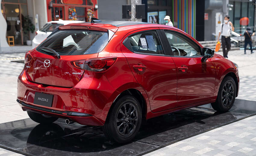 Mazda 2 2023 <em>facelift</em> diperkenal di Thailand — sedan dan hatchback, 1.3L petrol/1.5L diesel, 10 varian 1631549