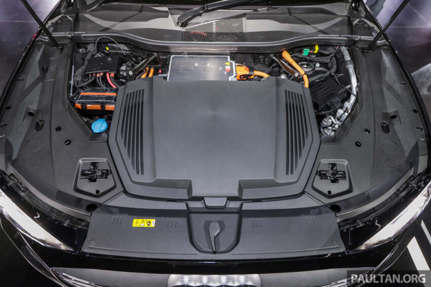 Audi Q8 e-tron 2023 dilancarkan di M’sia — jarak EV hingga 487 km, pilihan Sportback; harga dari RM384k 1628144