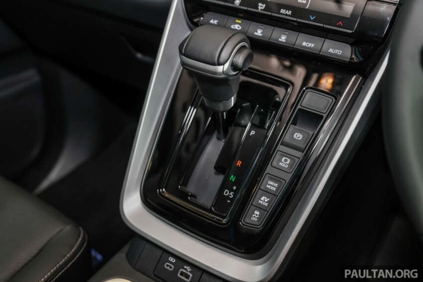 Toyota Innova Zenix 2023 kini di M’sia — hibrid, 2.0L Dynamic Force, TNGA, 186 PS/205 Nm; dari RM165k 1630226