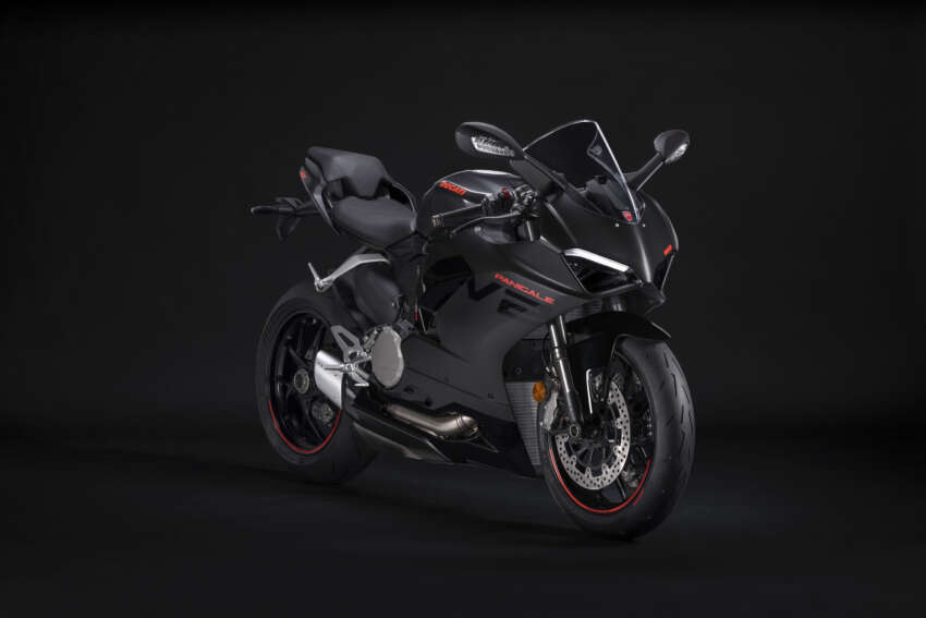 Black on black for 2024 Ducati Panigale V2 sportsbike 1622391
