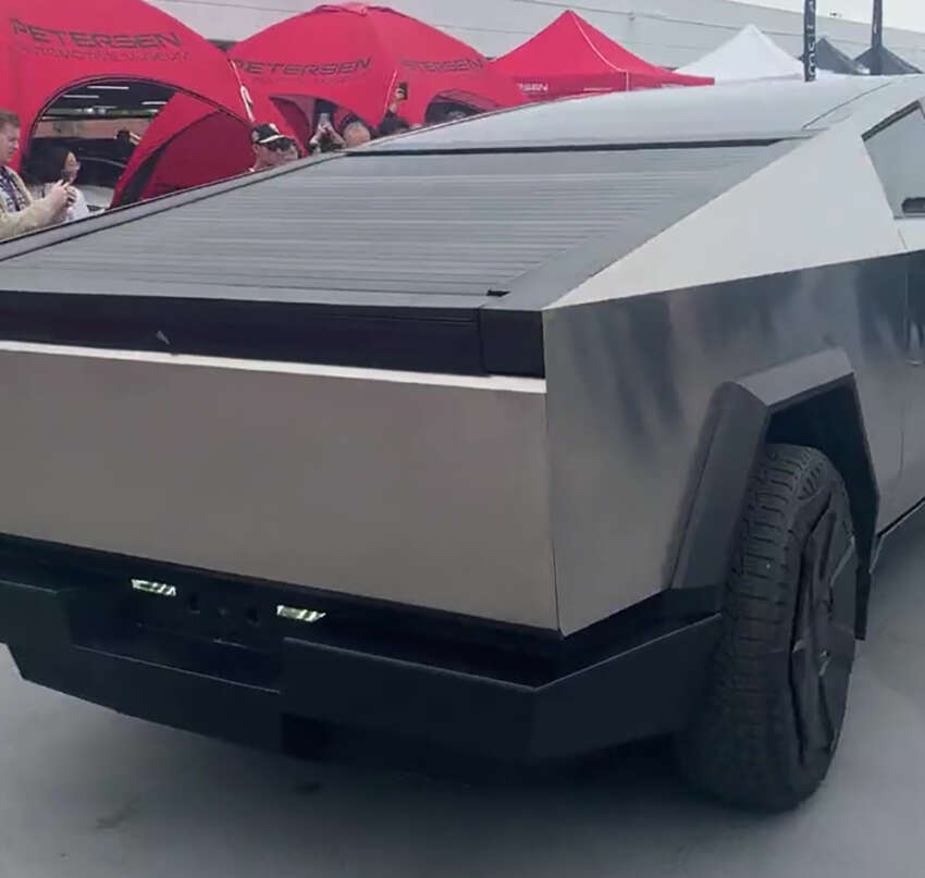 Tesla Cybertruck shows off its interior at US car meet – production EV pick-up truck to be launched soon? 1633062
