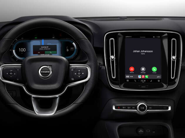 Android Automotive OS を搭載したボルボ車は、計器クラスタに Apple CarPlay ナビゲーションを表示できるようになりました
