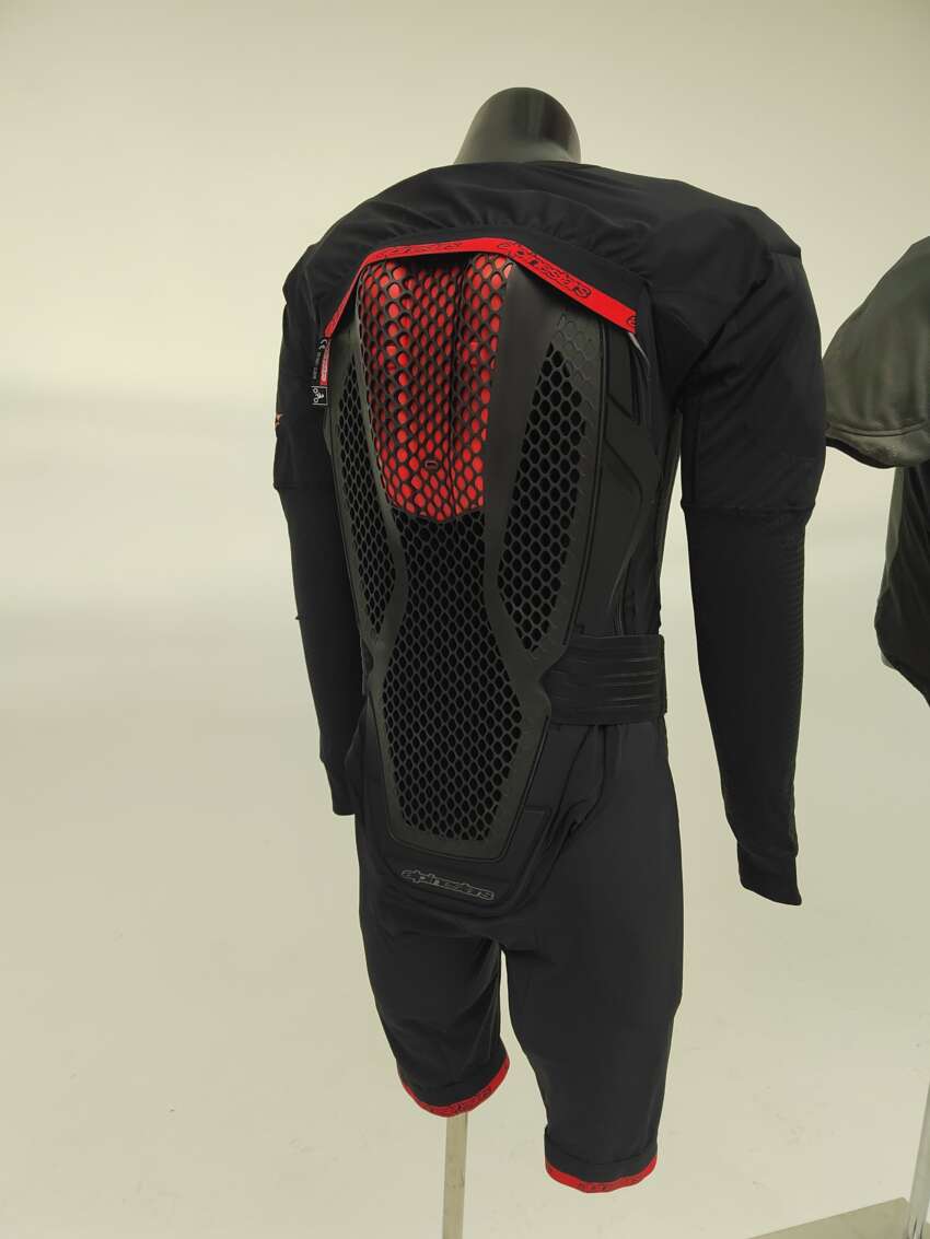 Alpinestars Malaysia launches Tech-Air airbag vest for motorcyclists – three models, pricing from RM2,299 1645515