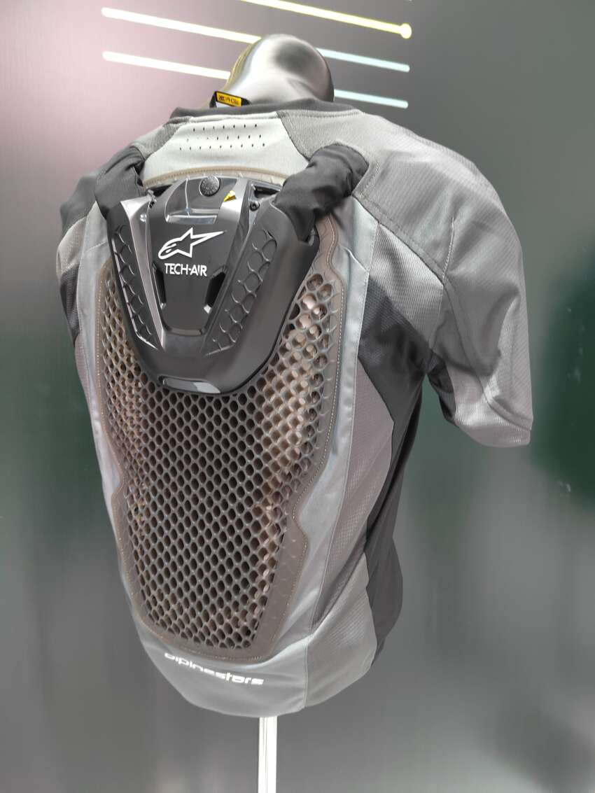 Alpinestars Malaysia launches Tech-Air airbag vest for motorcyclists – three models, pricing from RM2,299 1645527