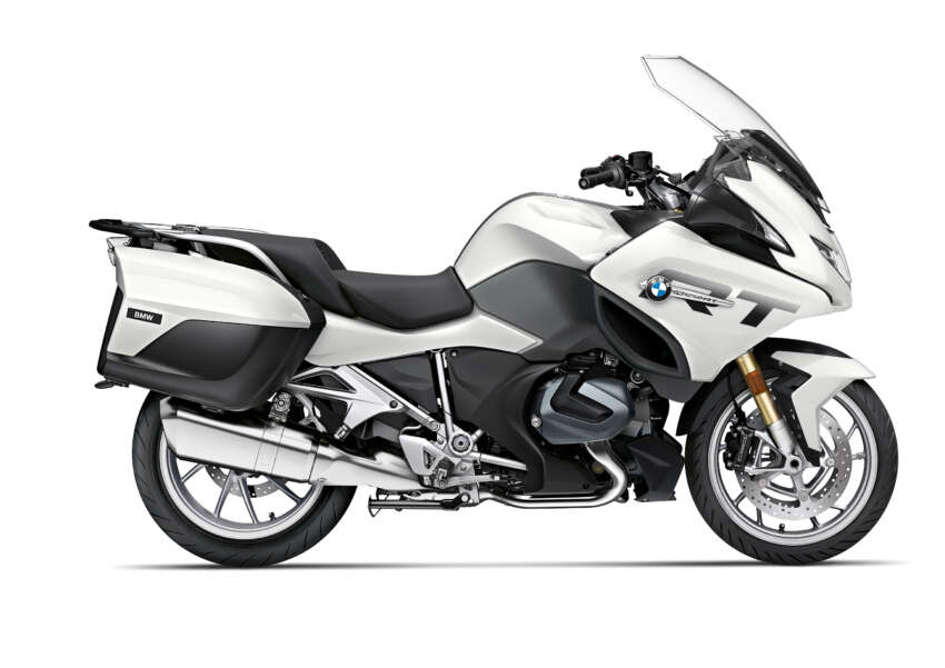2023 BMW Motorrad R1250GS Adventure  in Racing Blue, R1250RT sports-tourer gets two new colours 1635317
