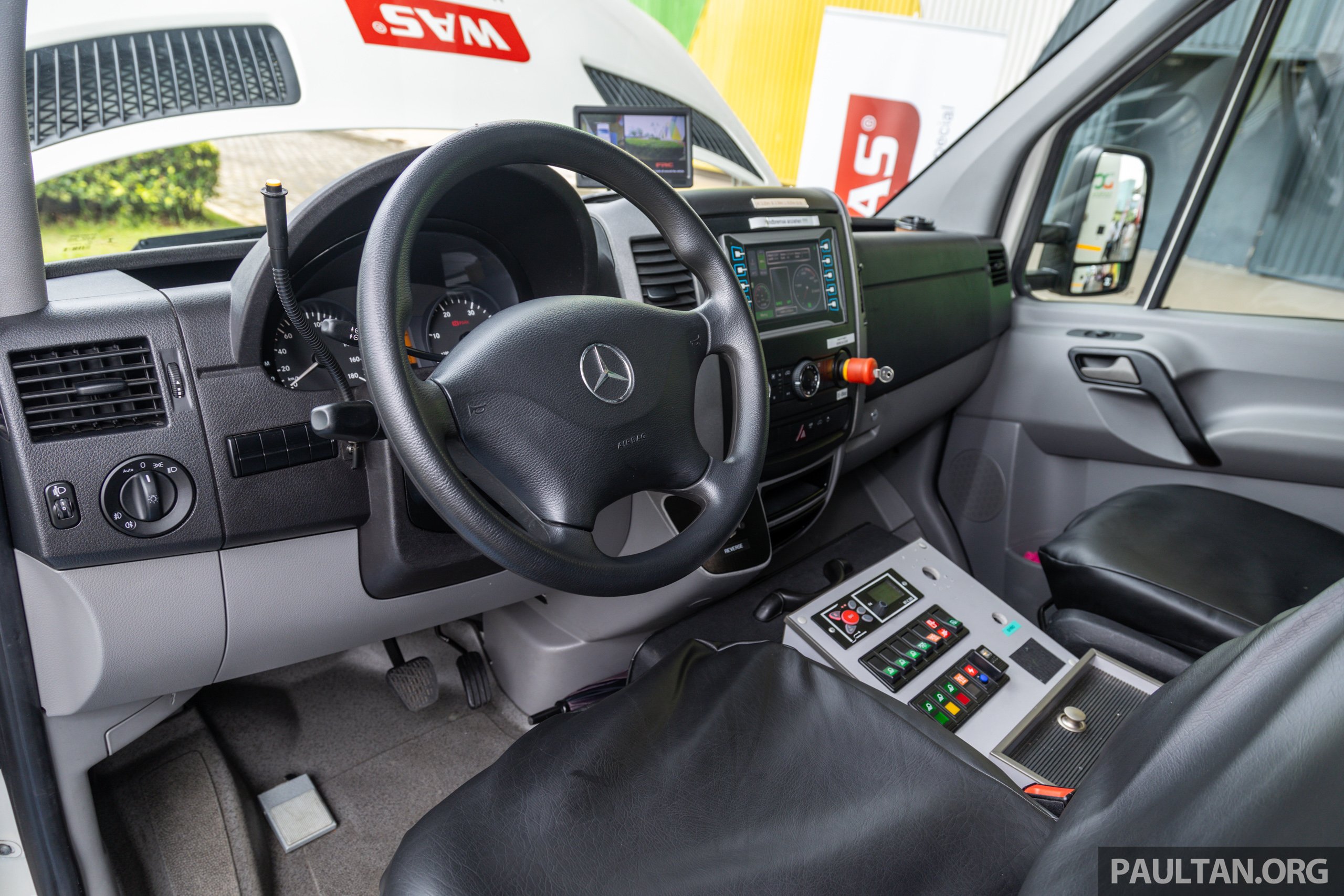 2023 PT EVx_DC Handal EV Ambulance_Int-1