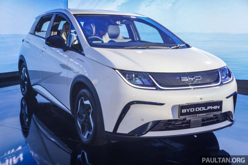 BYD Dolphin 2023 kini di Malaysia – 44.9 kWh atau 60.48 kWh, capai jarak hingga 490 km; dari RM99,900 1647204