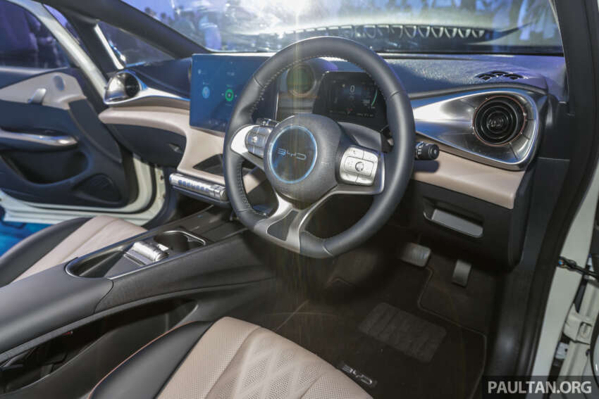 BYD Dolphin 2023 kini di Malaysia – 44.9 kWh atau 60.48 kWh, capai jarak hingga 490 km; dari RM99,900 1647234