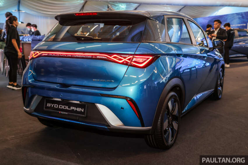 BYD Dolphin 2023 kini di Malaysia – 44.9 kWh atau 60.48 kWh, capai jarak hingga 490 km; dari RM99,900 1647261
