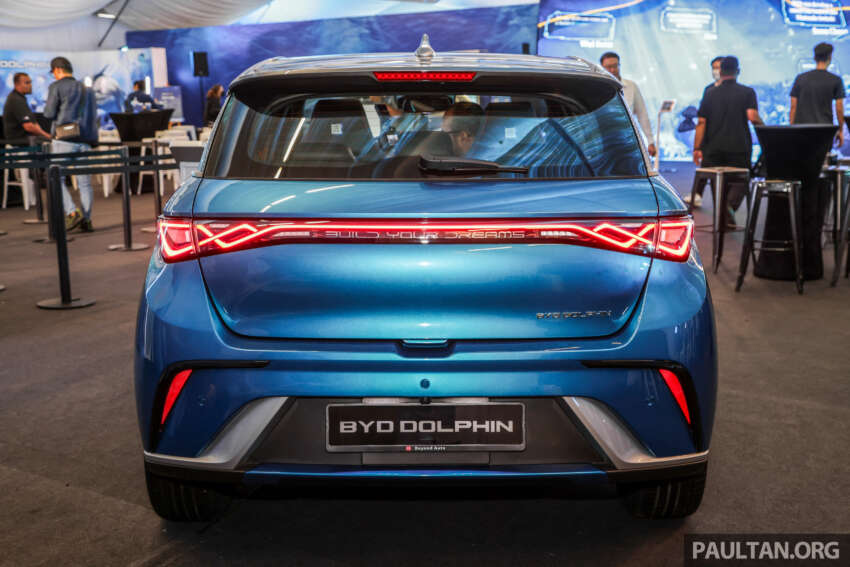 BYD Dolphin 2023 kini di Malaysia – 44.9 kWh atau 60.48 kWh, capai jarak hingga 490 km; dari RM99,900 1647262