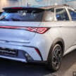 BYD Dolphin 2023 kini di Malaysia – 44.9 kWh atau 60.48 kWh, capai jarak hingga 490 km; dari RM99,900