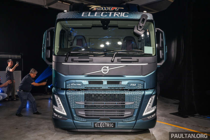 Volvo Trucks Malaysia launches EV heavy duty prime movers  – FH, FM, FMX; 300 km range, est RM2 million 1638938