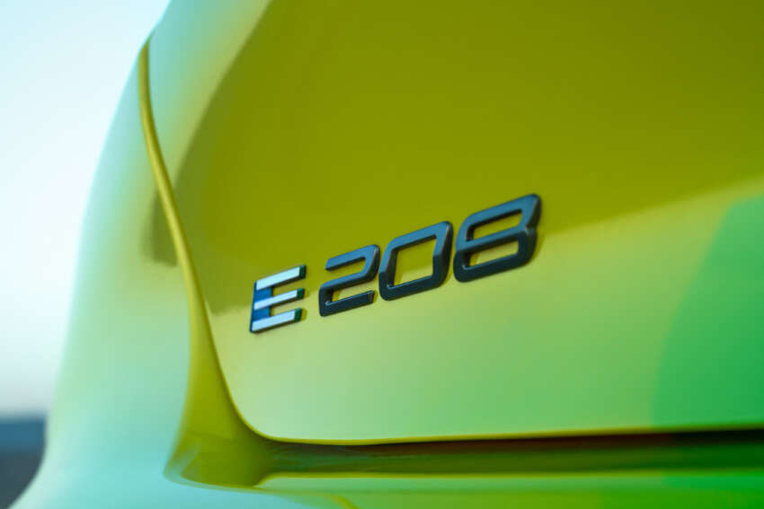 2024 Peugeot 208 facelift debuts – e-208 EV now offers 400 km of range; mild hybrid and NA engines available 1638593