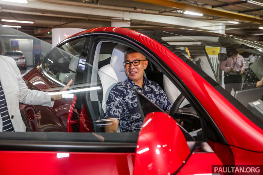 Tesla’s entry a boost to Malaysia’s EV ambitions, will spur development of EV ecosystem – Tengku Zafrul 1645630