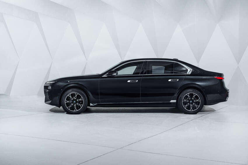 BMW G70 i7, 7 Series Protection – with up to VPAM 10 classification; highest for civilian protection vehicles 1653249