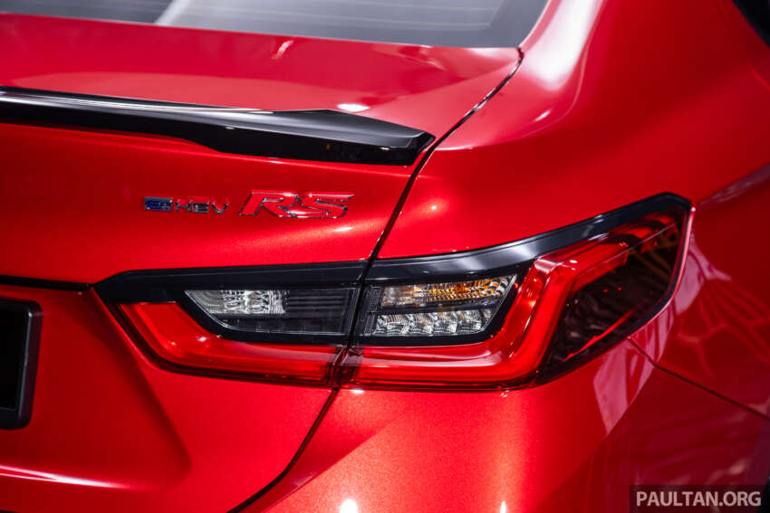 Honda City <em>facelift</em> 2023 dilancar di M’sia — lima varian termasuk hibrid, Honda Connect, dari RM84,900 1654355