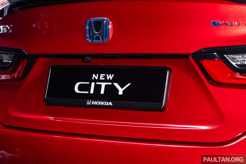 Honda City <em>facelift</em> 2023 dilancar di M’sia — lima varian termasuk hibrid, Honda Connect, dari RM84,900 1654357