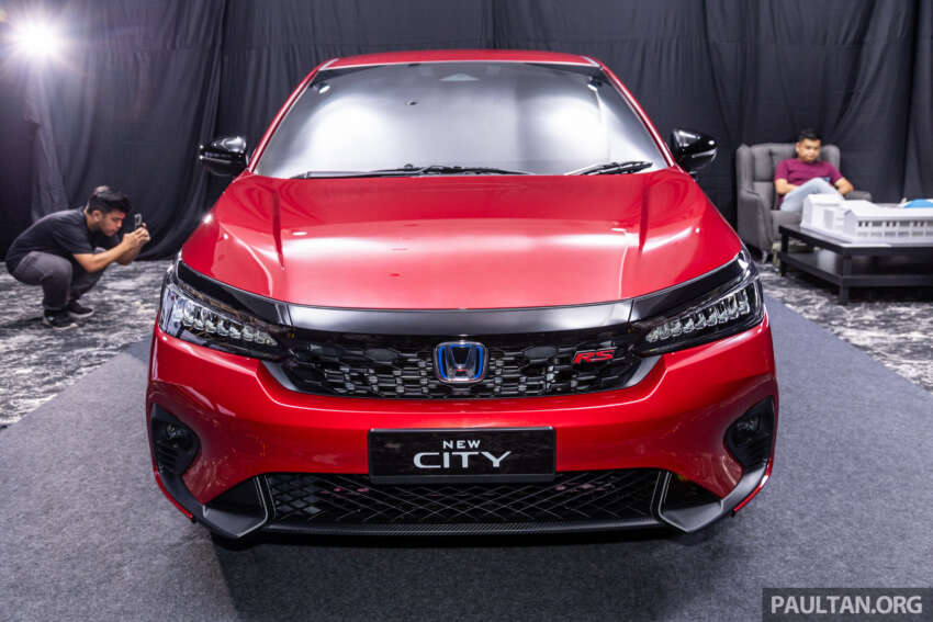 Honda City <em>facelift</em> 2023 dilancar di M’sia — lima varian termasuk hibrid, Honda Connect, dari RM84,900 1654338