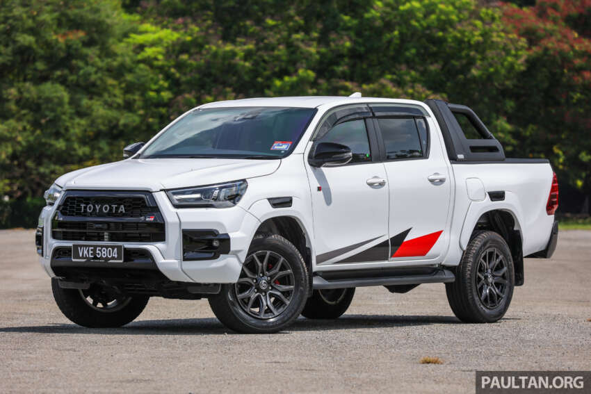 2023 Toyota Hilux GR Sport in Malaysia – sporty pick-up truck with bodykit, monotube dampers; fr RM169k 1658408