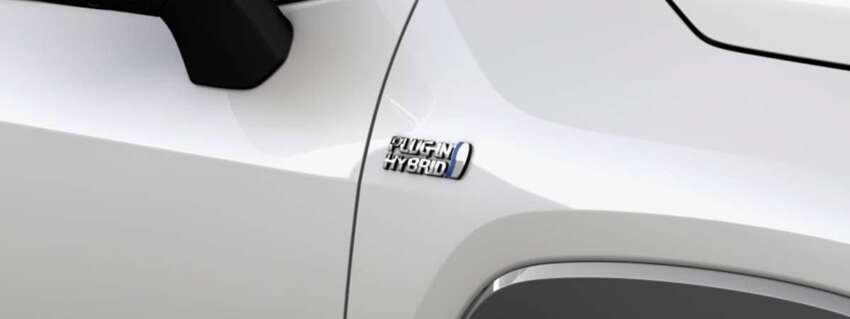 GIIAS 2023: Toyota RAV4 GR Sport PHEV dilancarkan – plug-in hybrid 306 PS; Safety Sense; dari RM346k 1654518