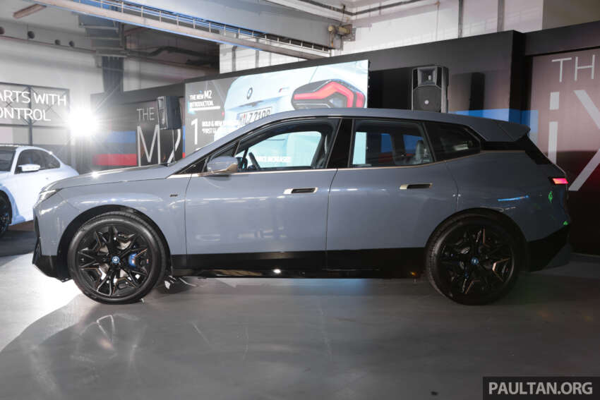 BMW iX M60 2023 kini di M’sia — 561 km jarak, 619 PS/1,100 Nm, 0-100 km/j dalam 3.8 saat; RM631k 1651709