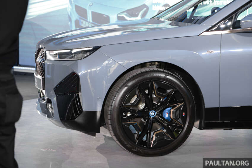 BMW iX M60 2023 kini di M’sia — 561 km jarak, 619 PS/1,100 Nm, 0-100 km/j dalam 3.8 saat; RM631k 1651716