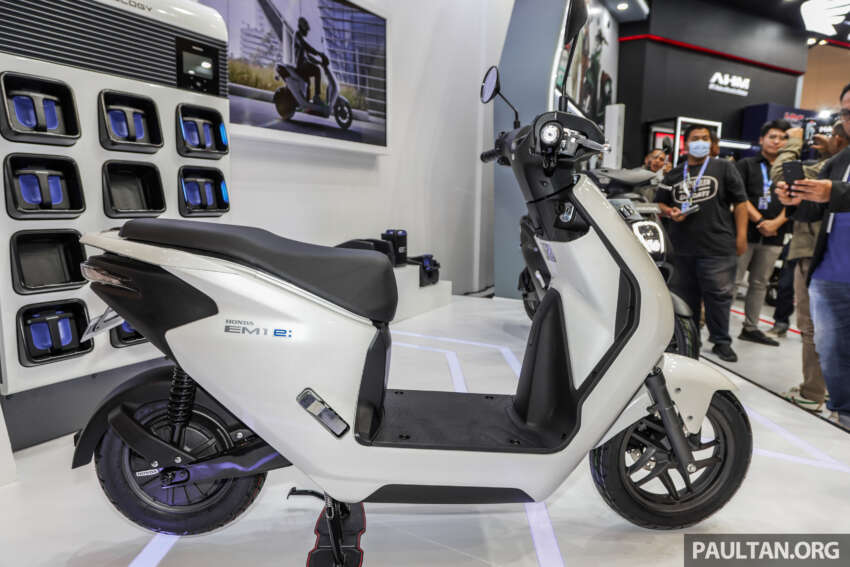 2023 GIIAS: Honda EM-1 electric scooter shown 1654866